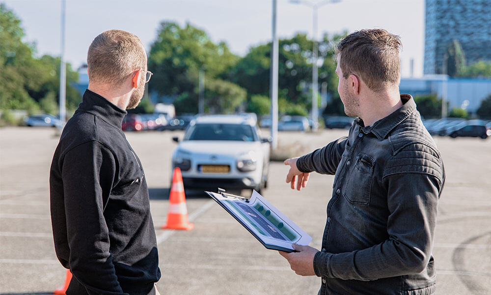 zoom-furniture-removals-hero-05